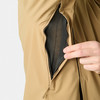 Detail eines Lüftungsnetzes an einer Jacke mit offenem Reißverschluss.