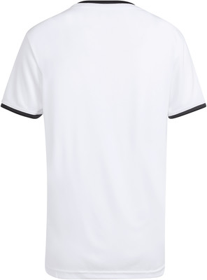 Weißes T-Shirt mit kurzen Ärmeln und schwarzer Einfassung am Kragen und den Ärmeln. Weißes T-Shirt mit kurzen Ärmeln und schwarzer Einfassung am Kragen und den Ärmeln.