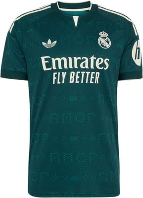 Grünes Real Madrid Fußballtrikot mit Adidas- und Emirates-Logo. Grünes Real Madrid Fußballtrikot mit Adidas- und Emirates-Logo.