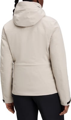 Rückansicht einer beigen Jacke mit Kapuze und schwarzer Hose.