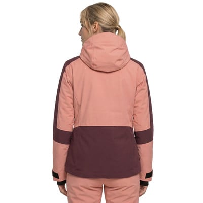 Rückansicht einer Damen-Skijacke in Rosa mit dunkelweinvfarbenen Einsätzen. Rückansicht einer Damen-Skijacke in Rosa mit dunkelweinvfarbenen Einsätzen.