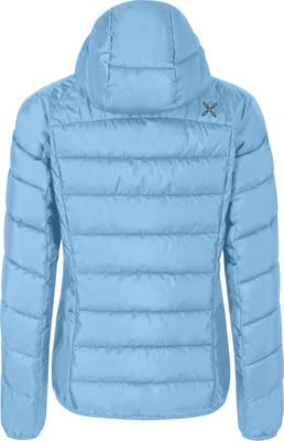 Rückansicht einer hellblauen Daunenjacke mit Kapuze und Logo.