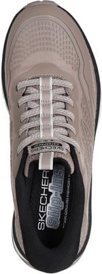 Skechers Slip-ins Damensneaker mit wasserdichtem Design und Memory Foam. Skechers Slip-ins Damensneaker mit wasserdichtem Design und Memory Foam.