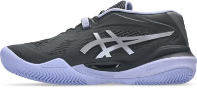 Dunkelgrauer Tennisschuh mit lila Sohle und silbernem Asics-Logo. Dunkelgrauer Tennisschuh mit lila Sohle und silbernem Asics-Logo.