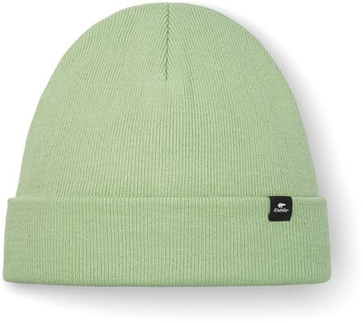 Hellgrüne Strickmütze mit Eisbär-Logo am Bund.