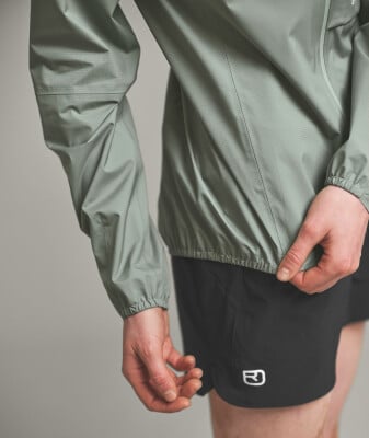 Ortovox Trace 2.5L Hardshelljacke mit Kapuze