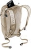 Rückseite eines beigen Deuter-Rucksacks mit Handytasche und Schlüssel.