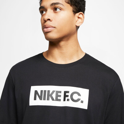 Nike TEE ESSENTIALS NK FC férfi póló