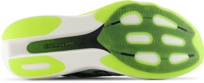 Laufschuhsohle mit Energy Arc Technologie und grünen Elementen. Laufschuhsohle mit Energy Arc Technologie und grünen Elementen.