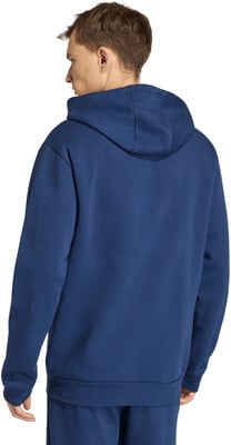 Ein Mann in einem dunkelblauen Kapuzenpullover von hinten. Ein Mann in einem dunkelblauen Kapuzenpullover von hinten.