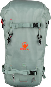 Grüner Rucksack mit orangefarbenem Kohla-Logo und schwarzen Schnallen.
