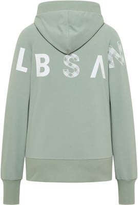 Grüner Kapuzenpullover mit weißem Schriftzug auf dem Rücken.