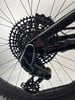 Detail eines Mountainbike-Schaltwerks mit Kassette.
