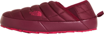 Damen-Stepp-Slipper von The North Face in Dunkelrosa. Damen-Stepp-Slipper von The North Face in Dunkelrosa.