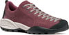 Bordeauxroter Wildleder-Wanderschuh SCARPA mit grauen Schnürsenkeln und schwarzer Sohle.