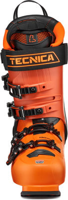 Herren-Skischuh von Tecnica in Orange mit schwarzen Schnallen.