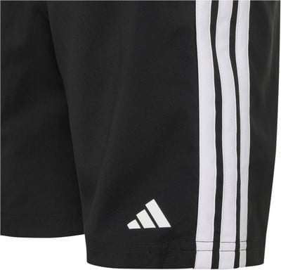 Schwarze Adidas Sporthose mit weißen Streifen und Logo an der Seite. Schwarze Adidas Sporthose mit weißen Streifen und Logo an der Seite.