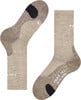 Zwei braune Falke-Socken mit schwarzer Ferse und Spitze.