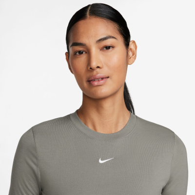 Nike W Nsw Essntl Slm Crp női póló