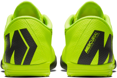 Nike VaporX 12 Academy IC felnőtt teremfocicipő