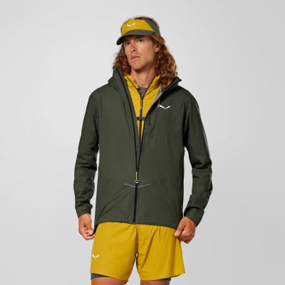 Salewa Pedroc 2 Powertex 2.5 Light Hardshelljacke mit Kapuze Salewa Pedroc 2 Powertex 2.5 Light Hardshelljacke mit Kapuze