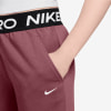Damen-Jogginghose von Nike in Rosa mit Logo und Tasche.