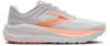 Graue Brooks Laufschuhe mit orangefarbenem Logo und Sohle.