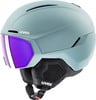 Ein blauer Skihelm mit violem Visier und Uvex-Logo.