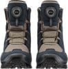 Ein Paar dunkelblaue und beige Wanderschuhe mit BOA-System.