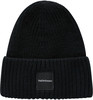 Schwarze Rippstrickmütze mit Peak Performance Logo vorne.