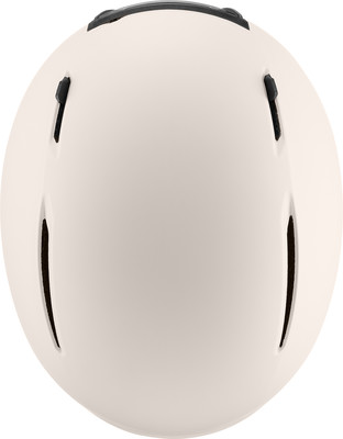 Ein weißer Helm mit schwarzen Lüftungsschlitzen und einem Riemen oben. Ein weißer Helm mit schwarzen Lüftungsschlitzen und einem Riemen oben.