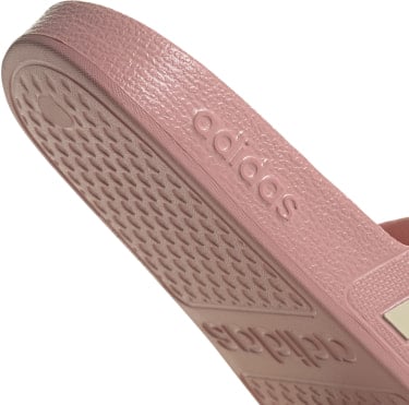 Adilette Aqua női strandpapucs