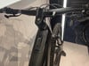 Detail eines E-Mountainbikes mit Display und Bedienelementen am Lenker.