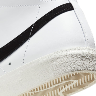 Nike Dám. voïnočasová obuv W BLAZER MID '77