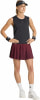 Frau in schwarzem Tanktop und weinrotem Faltenrock mit Stirnband und Stulpen.