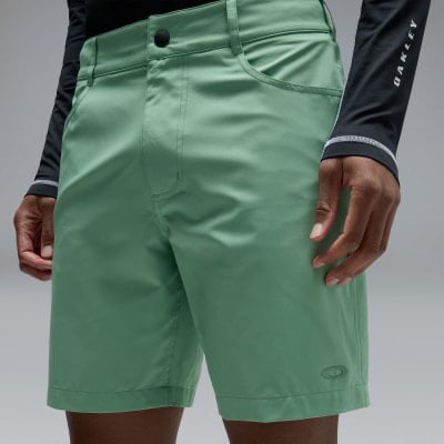 Oakley Baseline Hybrid 18 Short Regular Fit