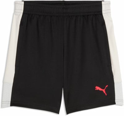 Schwarze Puma-Shorts mit weißen Seitenstreifen und rotem Logo.