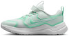 Kinder-Laufschuh von Nike in Minzgrün mit weißem Logo und Klettverschluss.