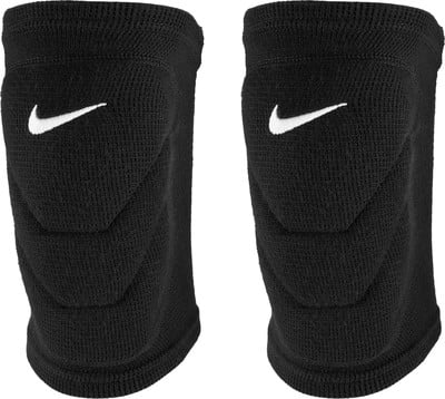 Schwarze Nike Knieschoner mit weißem Logo.