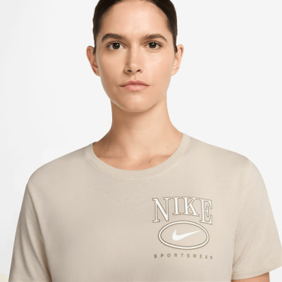 Nike Sportswear Club T-Shirt