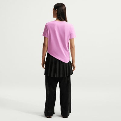 Nike Sportswear Club Essentials tričko