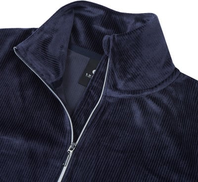 Dunkelblauer Cord-Pullover mit Reißverschluss und hohem Kragen. Dunkelblauer Cord-Pullover mit Reißverschluss und hohem Kragen.