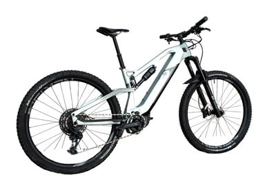 Mountainbike E-Bike mit Federung und Continental Reifen Mountainbike E-Bike mit Federung und Continental Reifen