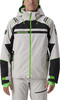Ein Mann in einer Spyder-Skijacke und -Hose mit reflektierenden Details.