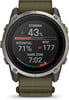 Smarte Garmin-Uhr mit militärischem Design und militärischem Armband.