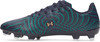 Dunkelblaue Fußballschuhe mit türkisfarbenem Muster und goldenem Under Armour Logo.