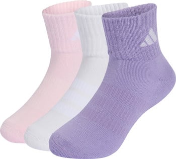 Drei Paar Adidas Knöchelsocken in Pastellfarben.