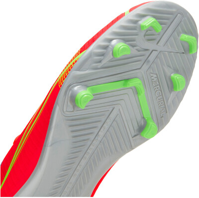 Nike Jr. Vapor 14 Club gyerek labdarúgó cipő