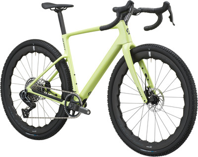 Grünes Scott Gravelbike mit schwarzen Felgen und Reifen. Grünes Scott Gravelbike mit schwarzen Felgen und Reifen.