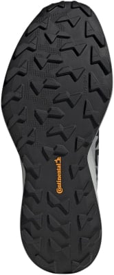 Schuhsohle mit aggressivem Profil und Continental-Logo. Schuhsohle mit aggressivem Profil und Continental-Logo.